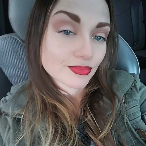 Meet your Posher, Amy - Picture 4 of 4